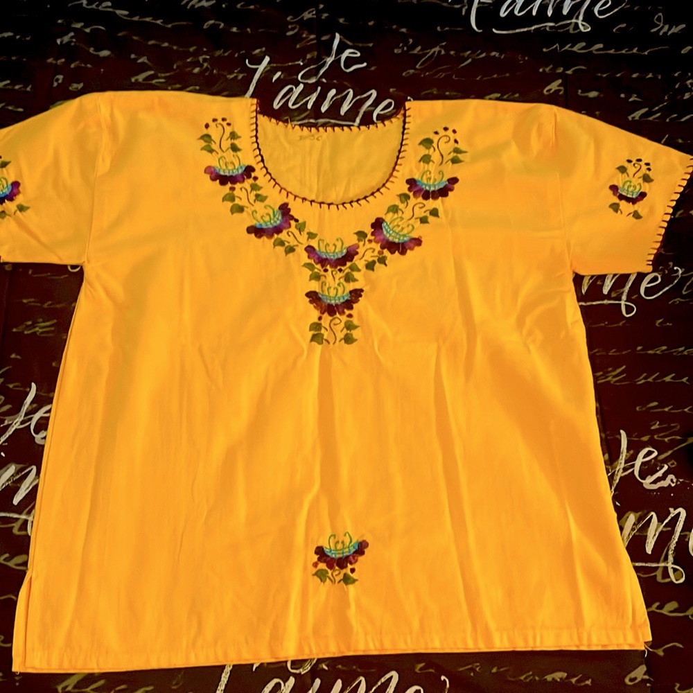 Handmade Mexican top 💛🇲🇽